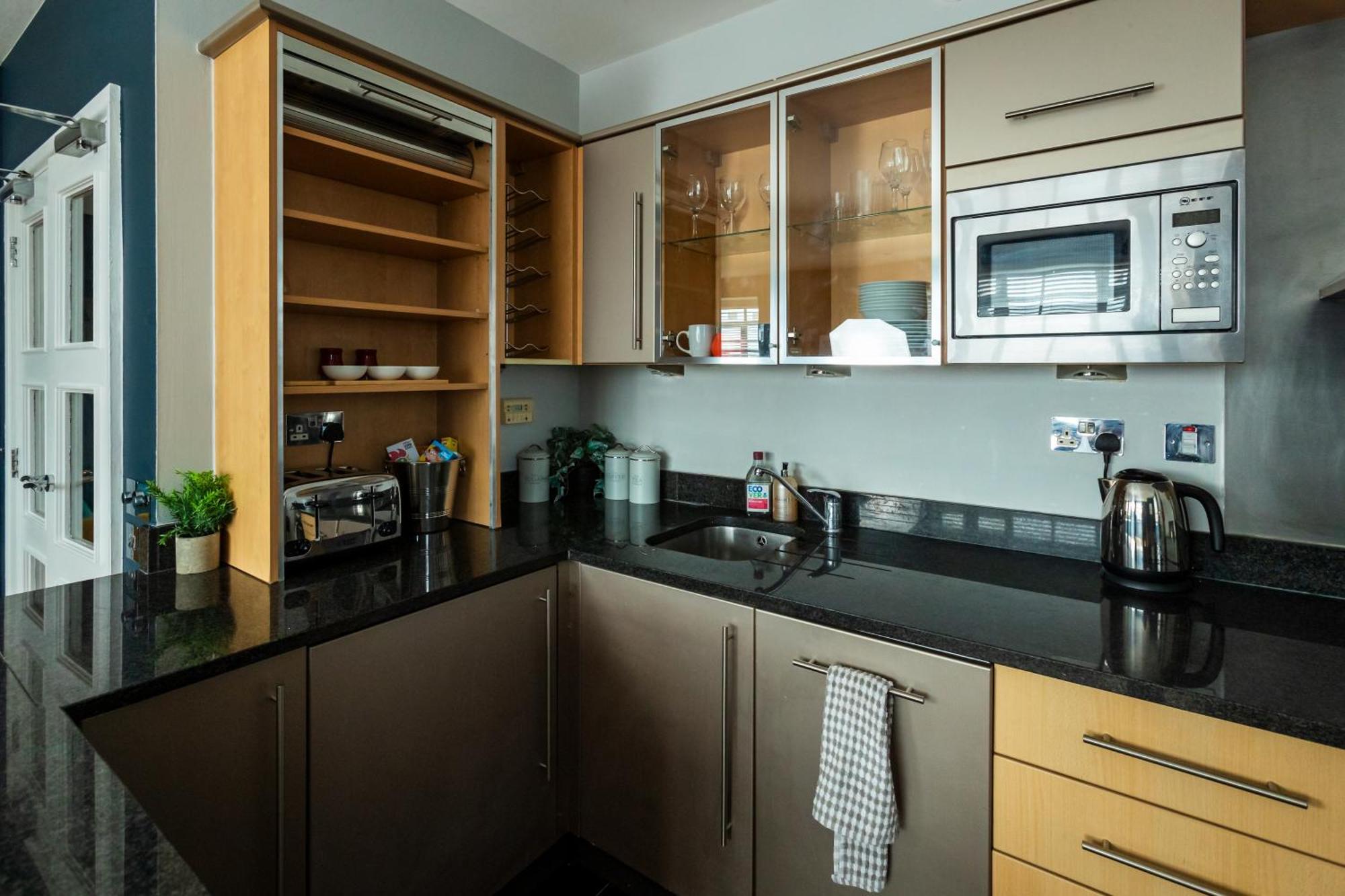 Executive Apartment, City Central برايتون المظهر الخارجي الصورة